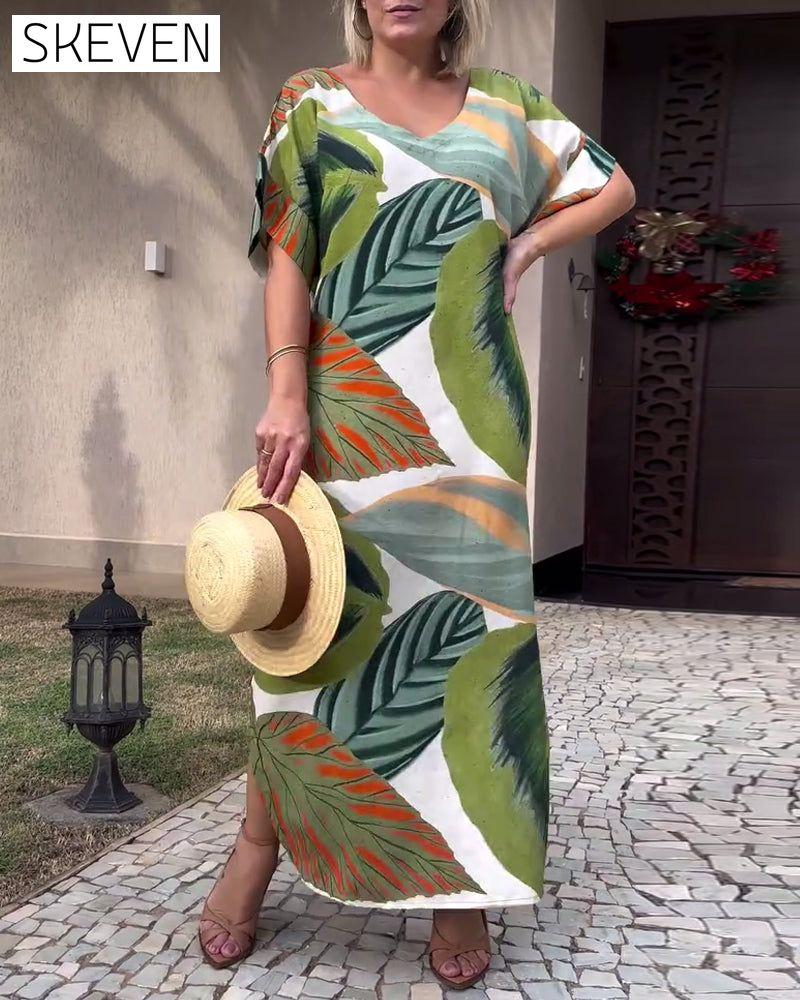 Freizeitkleid mit kurzen Ärmeln und Schlitz