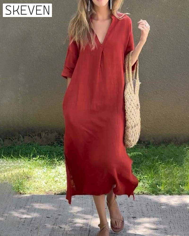 Bequemes, einfarbiges Kleid mit V-Ausschnitt und Tasche