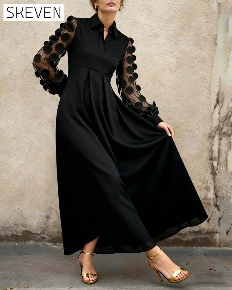 Modisches, elegantes Kleid mit V-Ausschnitt