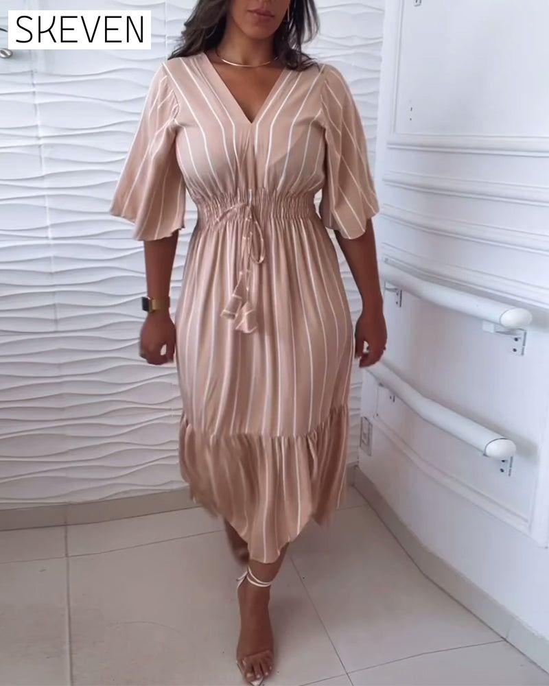 Gestreiftes Freizeitkleid mit Kordelzug