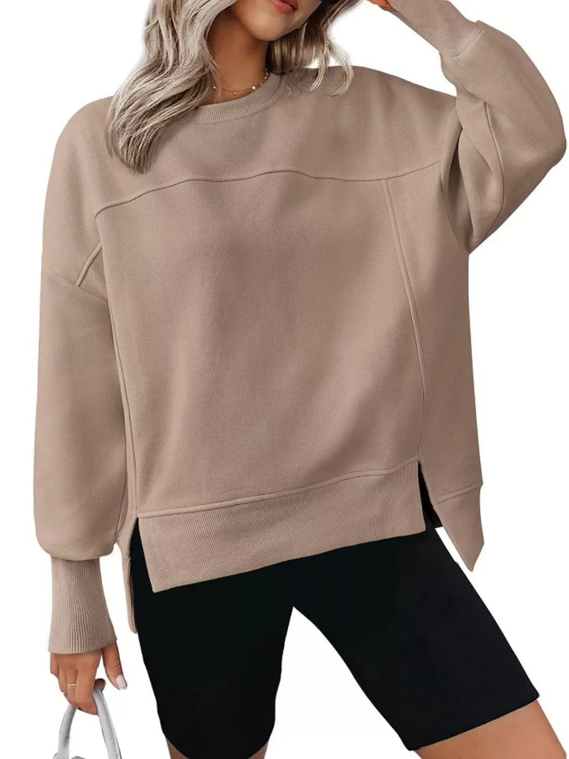 Lässiges Sweatshirt mit Seitenschlitz