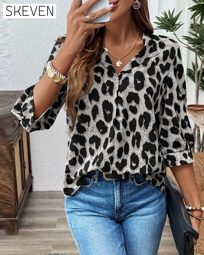 Halbärmelige, lockere Bluse mit Leopardenmuster