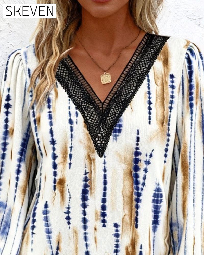 V-Ausschnitt Patchwork-Top mit lockerem Print