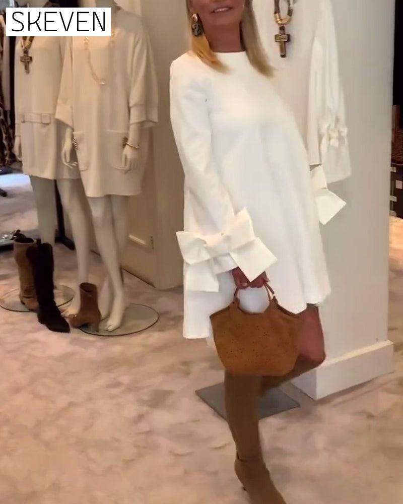 Modisches Kleid mit Rundhalsausschnitt und Schleifenärmeln