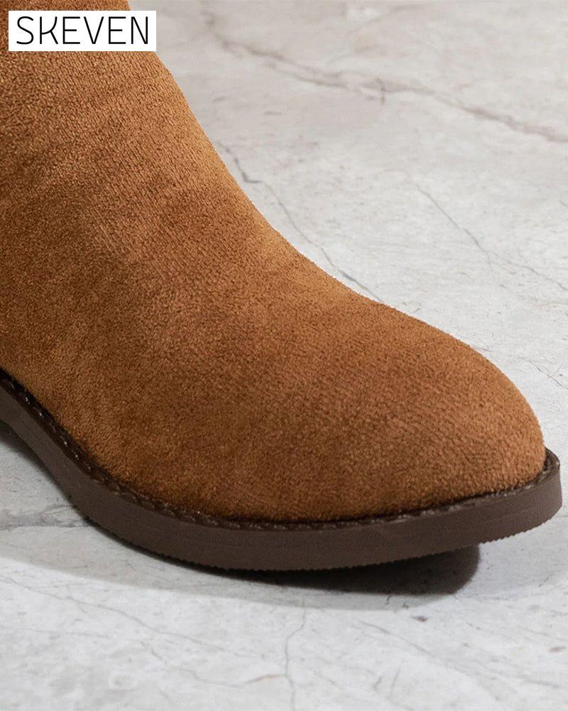 Modische hohe Stiefel für Damen