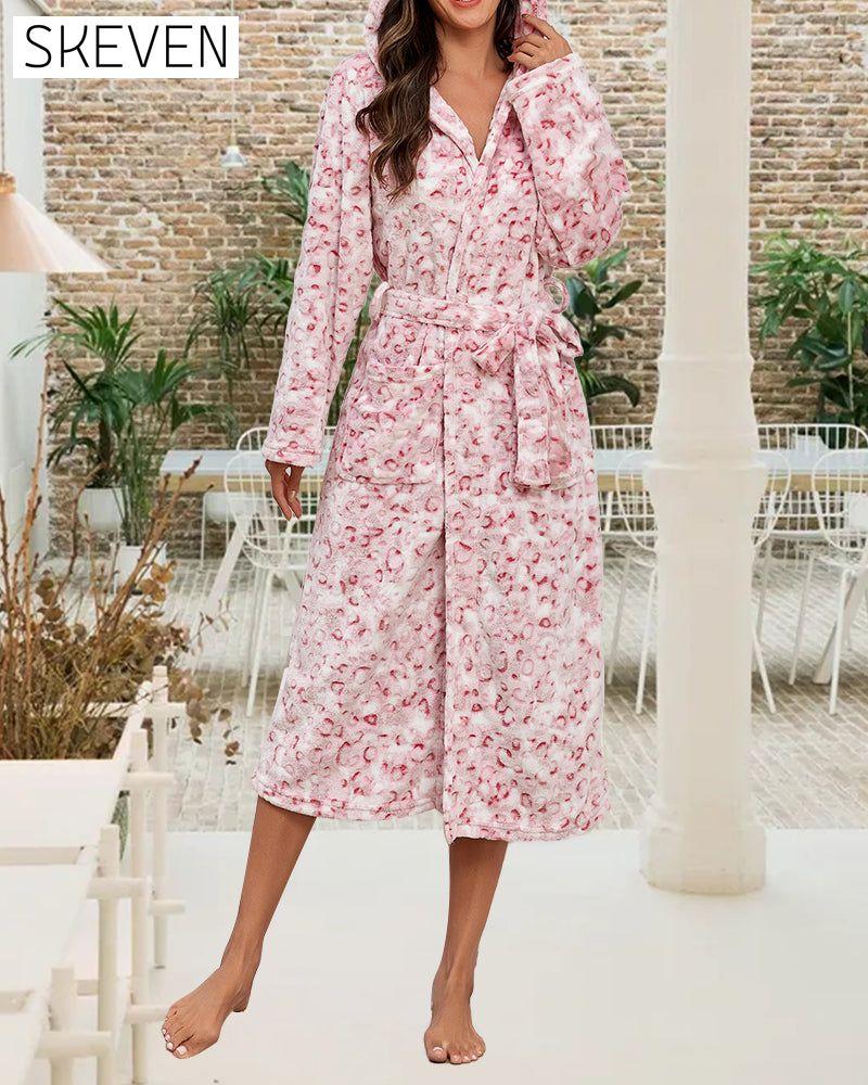 Leopard-Print Elegant Flannel Robe