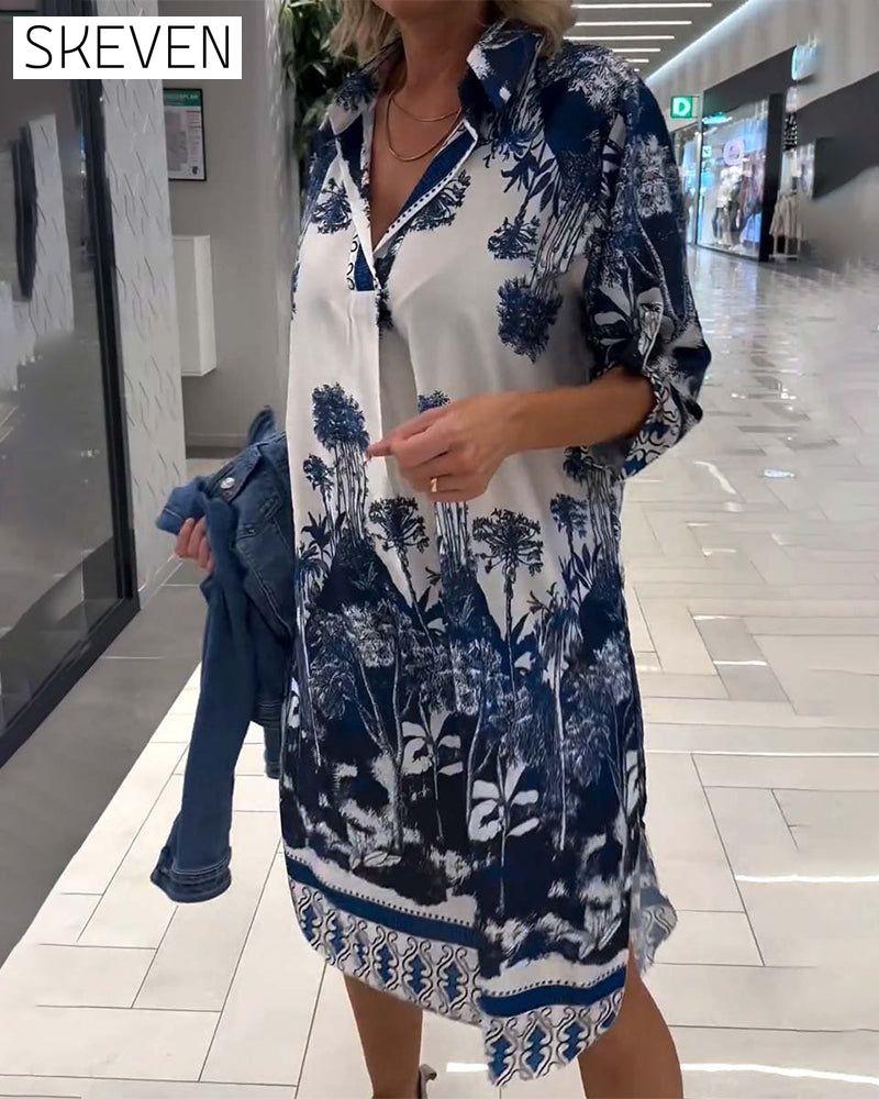 Lässiges Kleid mit botanischem Muster, Reverskragen und Dreiviertelärmeln