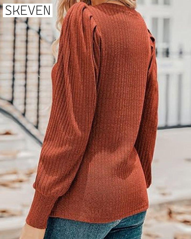V-neck solid color long-sleeved top