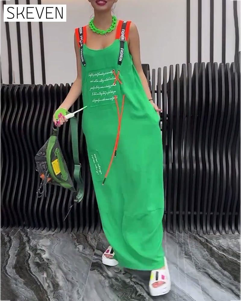 Ärmelloses Kleid mit personalisiertem Buchstabenprint