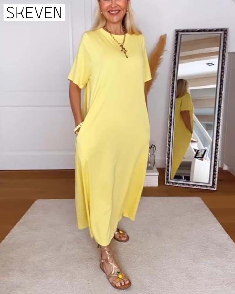 Lässiges, einfarbiges Kleid mit Rundhalsausschnitt und geradem Schnitt