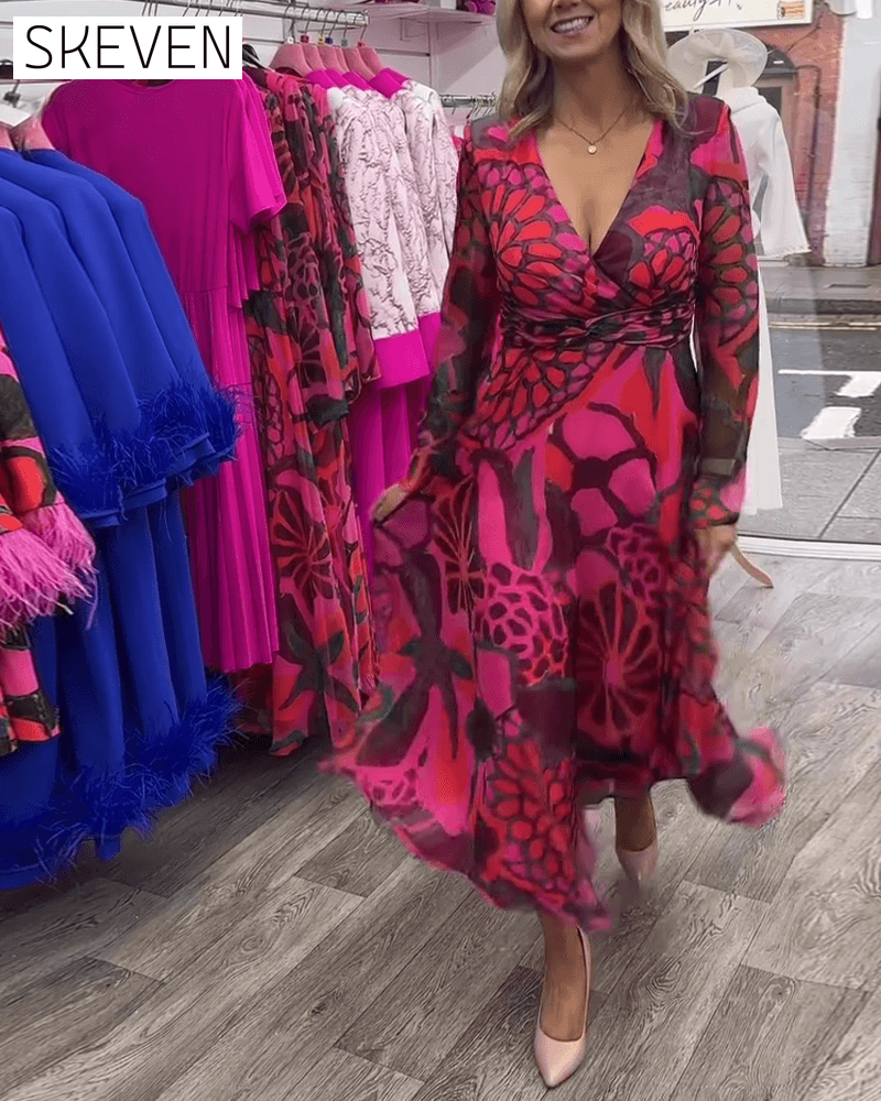 Kleid mit tiefem V-Ausschnitt, weitem Schwung