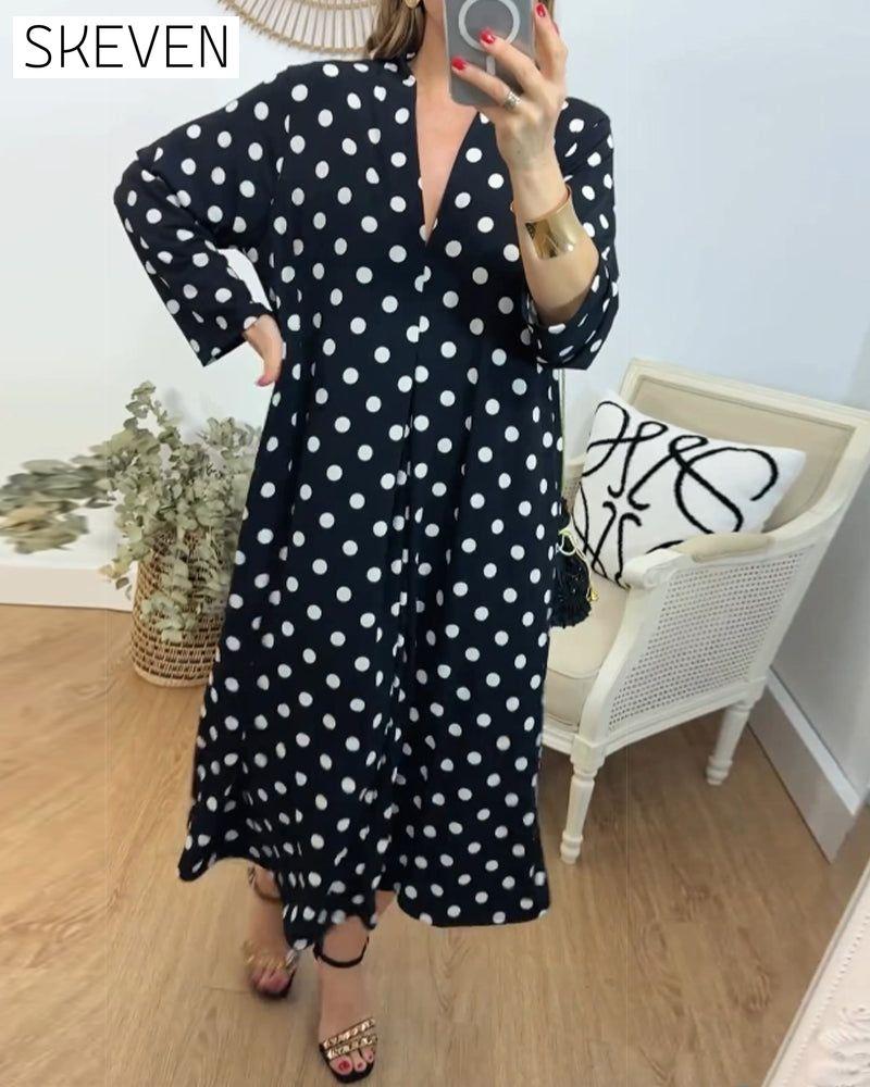 Robe ample à pois et col en V