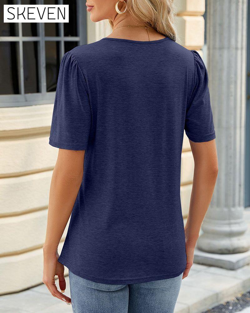 Einfarbiges T-Shirt mit U-Ausschnitt und Raffungen