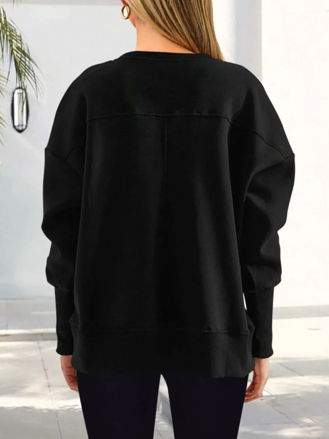Lässiges Sweatshirt mit Seitenschlitz