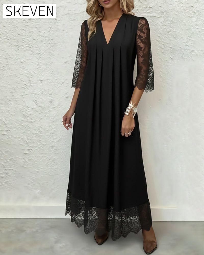 Spitzenkleid mit V-Ausschnitt und Falten