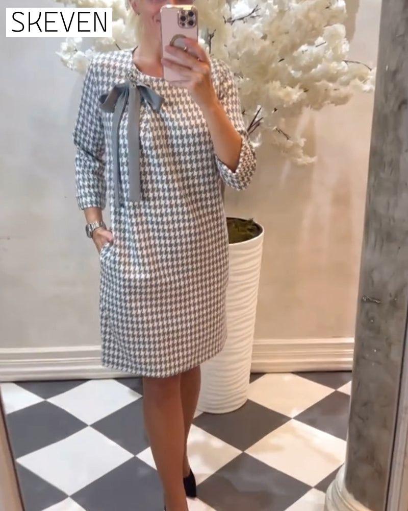 Elegantes Kleid mit Hahnentrittmuster
