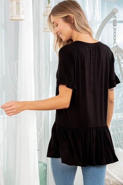 Heimish Bluse mit Rüschen, V-Ausschnitt und kurzen Ärmeln in Übergröße