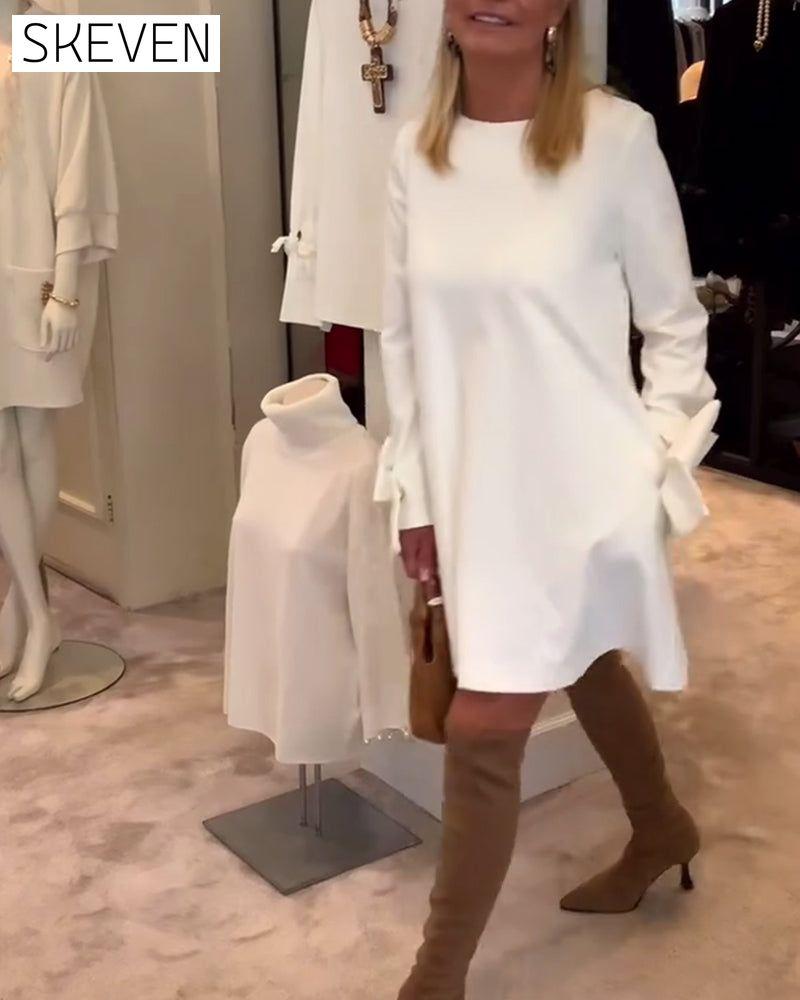 Modisches Kleid mit Rundhalsausschnitt und Schleifenärmeln
