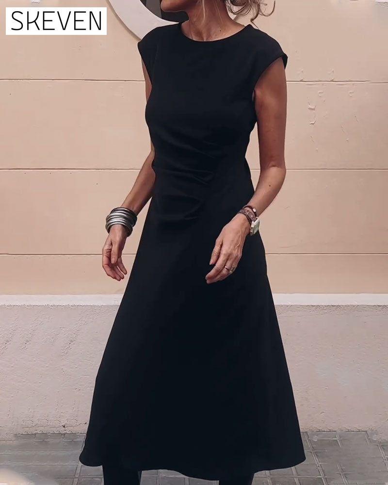 Elegantes ärmelloses Kleid mit schmaler Taille