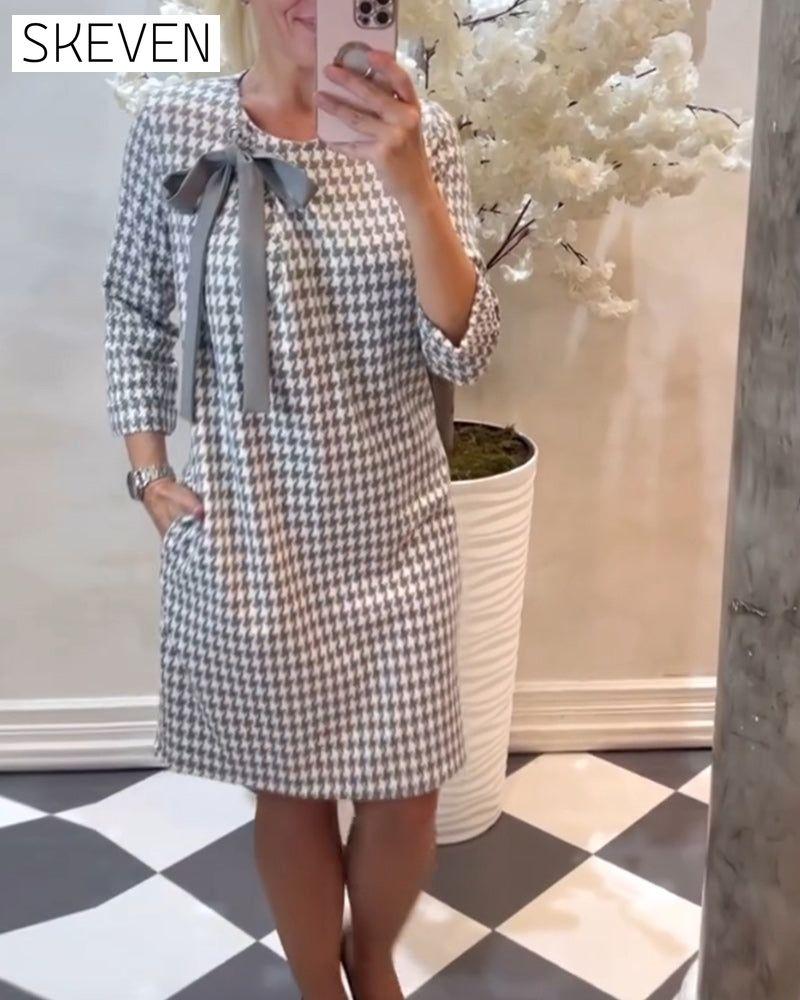 Elegantes Kleid mit Hahnentrittmuster
