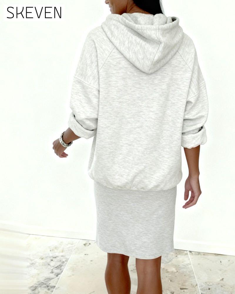 Lässiges Kapuzenpulloverkleid