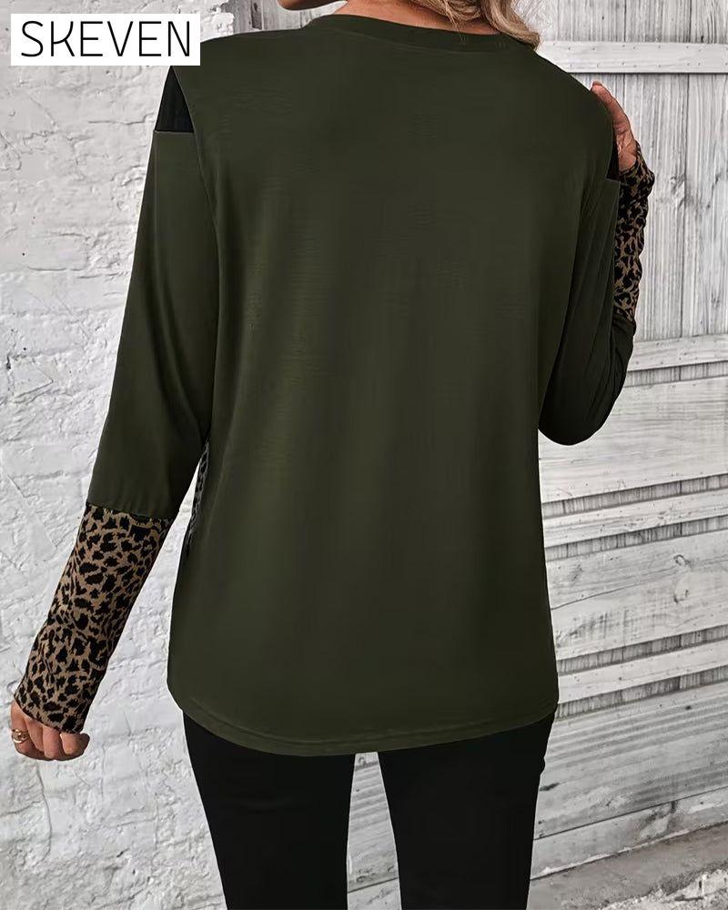 Rundhals-Top mit Leopardenmuster und Farbblock-Design