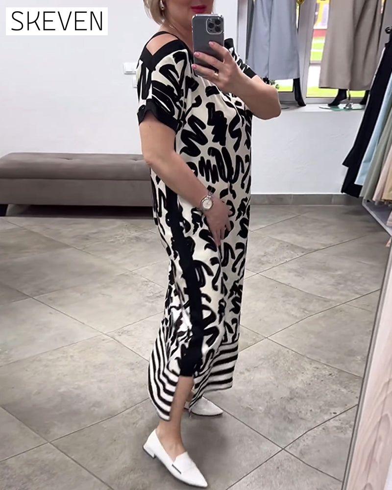 Kurzärmeliges, schulterfreies Kleid mit Print