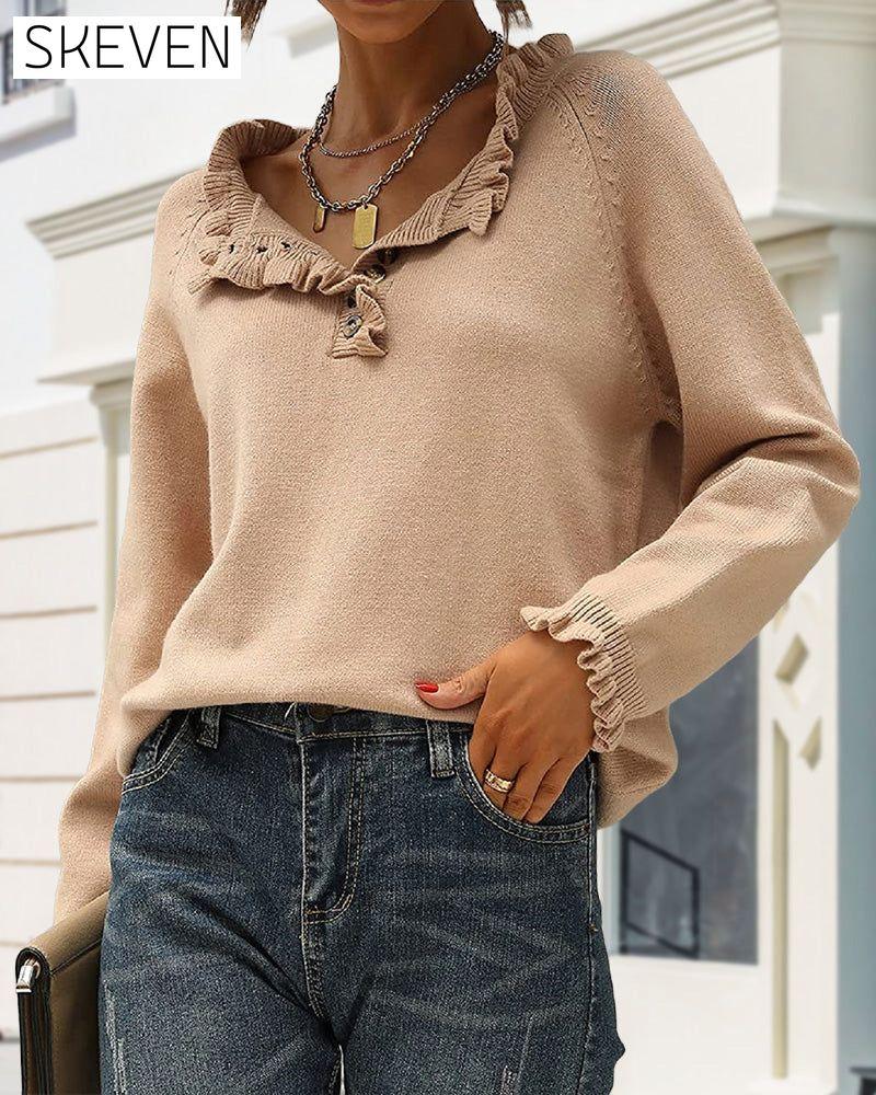 Lässiger, einfarbiger Pullover mit Reversknopf und Rüschen