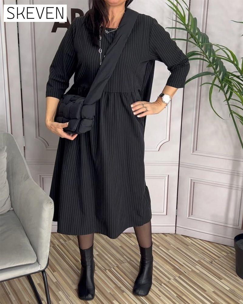 Simple pitted round neck dress