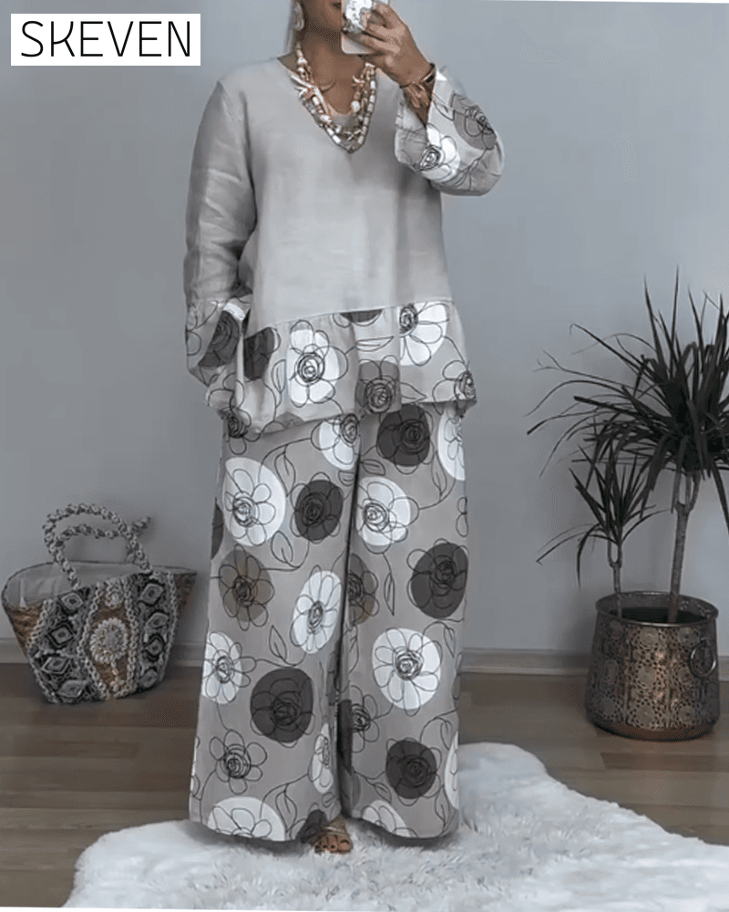 Modischer Hosenanzug mit Print und weitem Bein