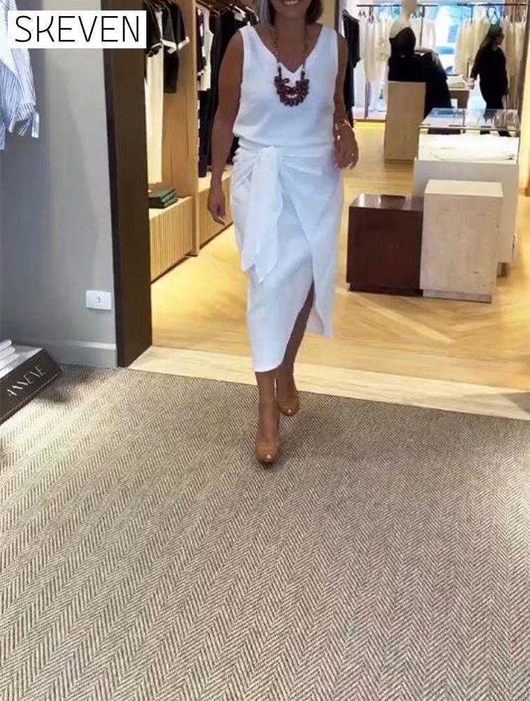 Sleeveless V-Neck Solid Color Dress