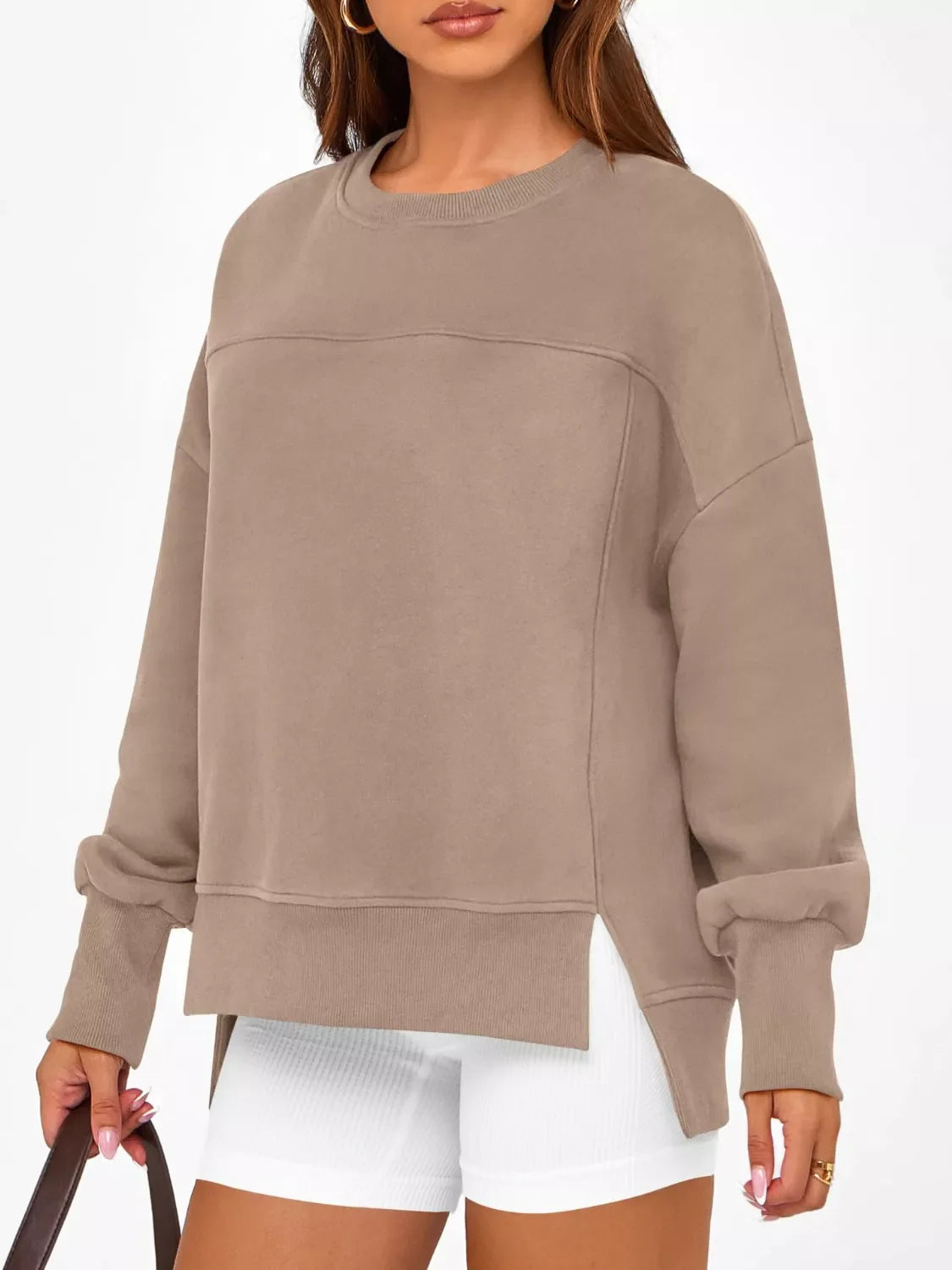 Lässiges Sweatshirt mit Seitenschlitz
