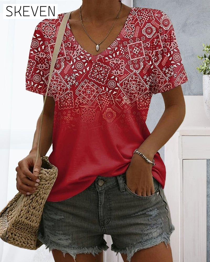 Bedrucktes T-Shirt mit V-Ausschnitt