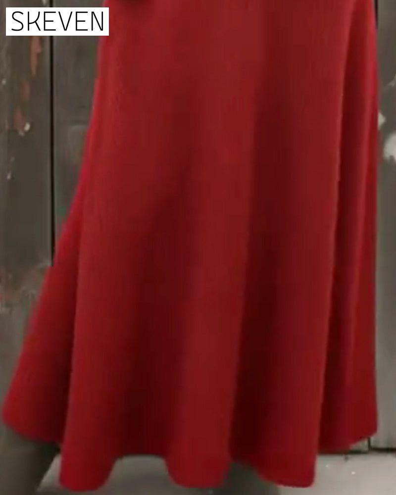 Stilvolles Kleid in Unifarbe mit hohem Kragen