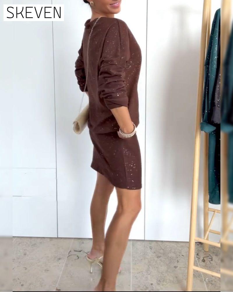 Robe de mode à col rond et fines paillettes