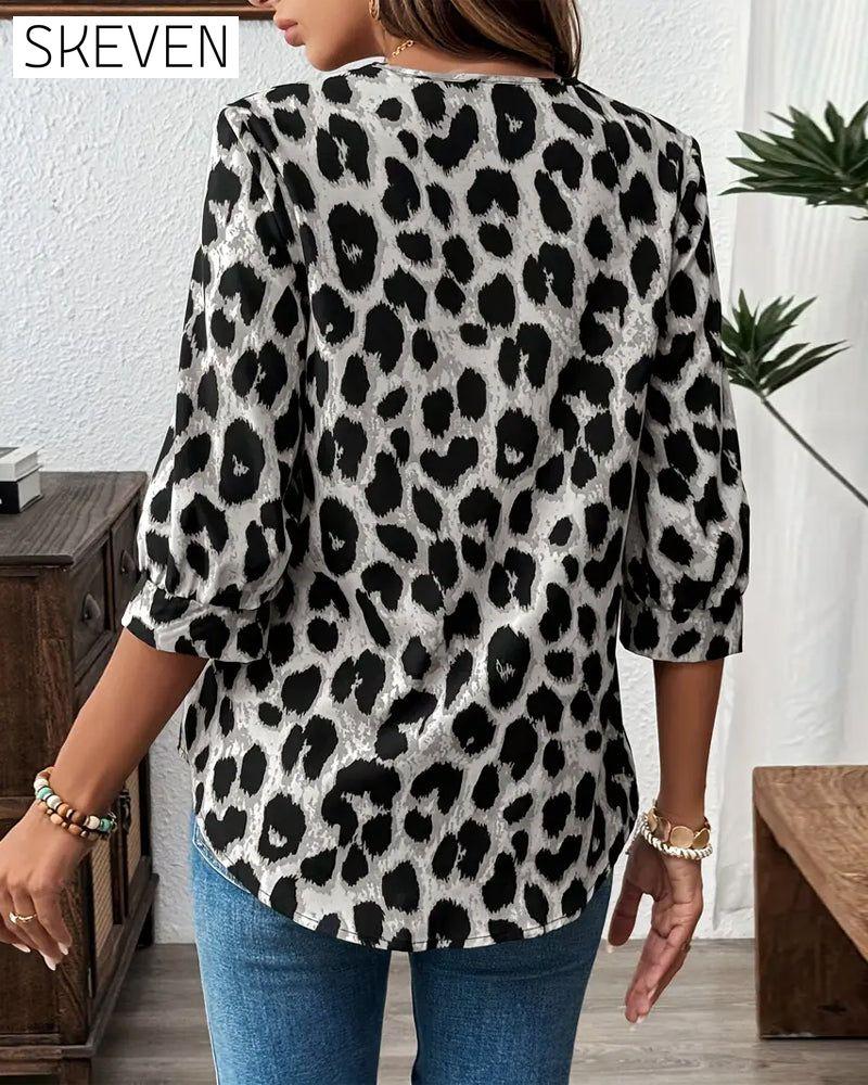 Halbärmelige, lockere Bluse mit Leopardenmuster