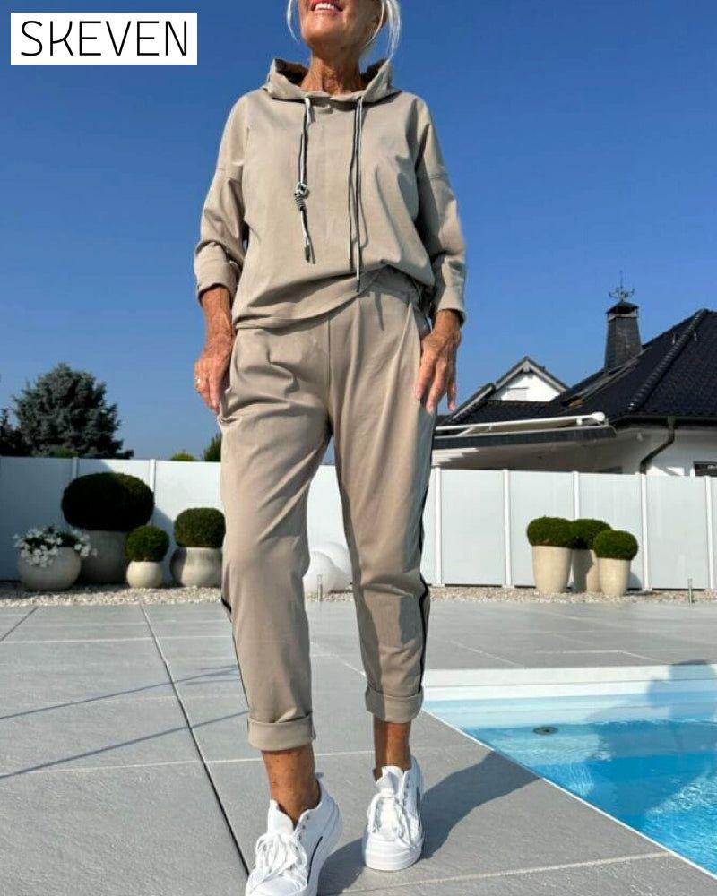 Lässiges zweiteiliges Set aus Damen-Kapuzenpullover und Hose