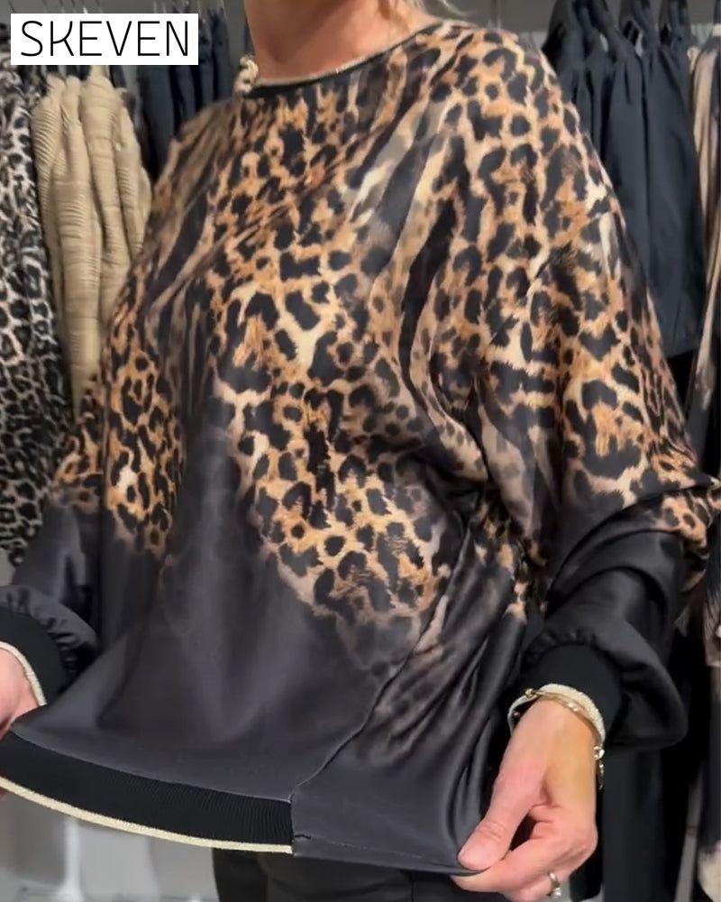 Lässige Bluse mit Leopardenmuster und Rundhalsausschnitt