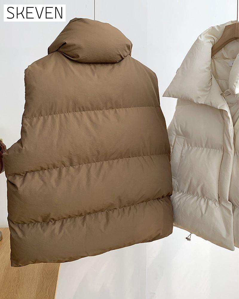 Einfache, einfarbige, ärmellose Steppjacke mit Reißverschlusstasche