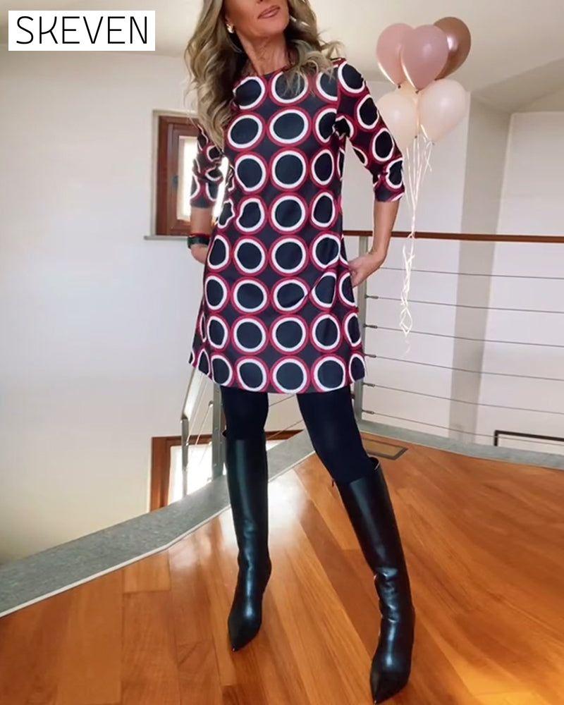 Freizeitkleid mit Rundhalsausschnitt und Kreismuster