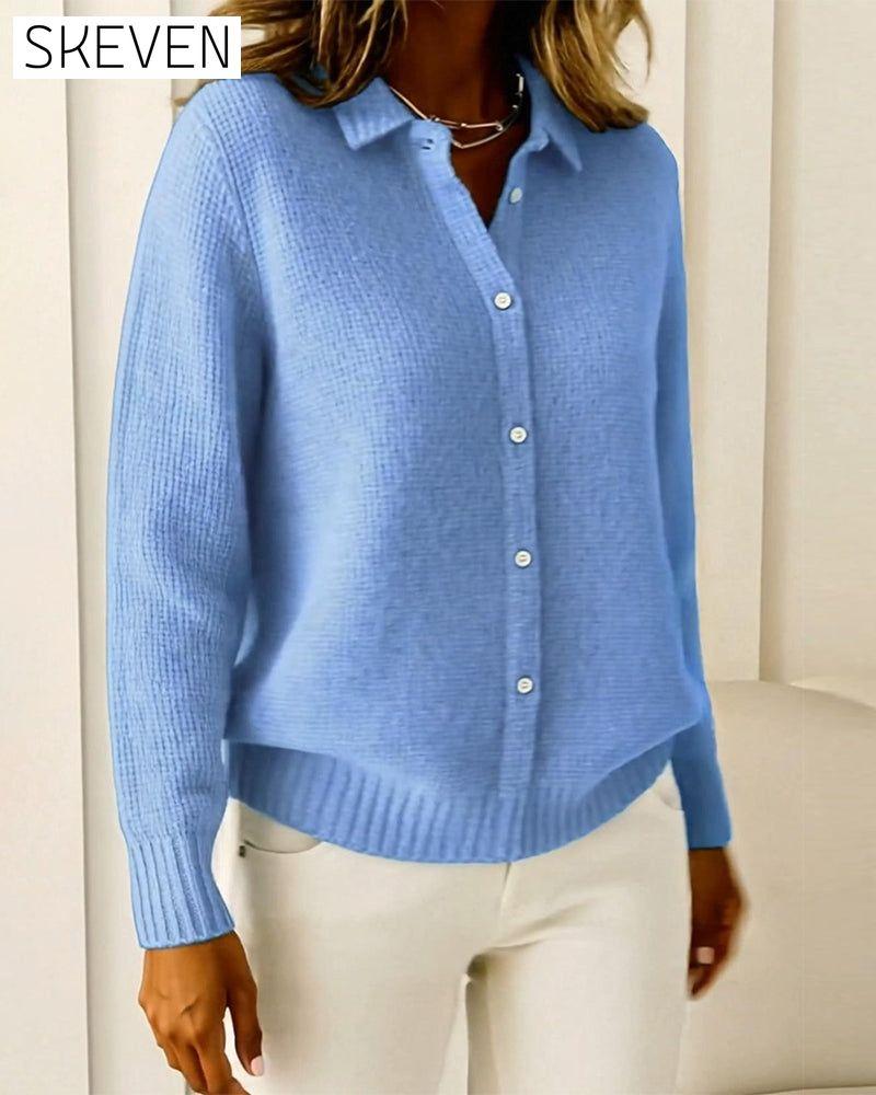 Modische Strickjacke mit Reversknopf