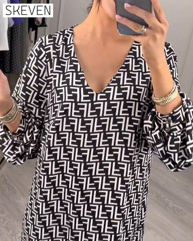 Bedrucktes, geometrisches Langarmkleid