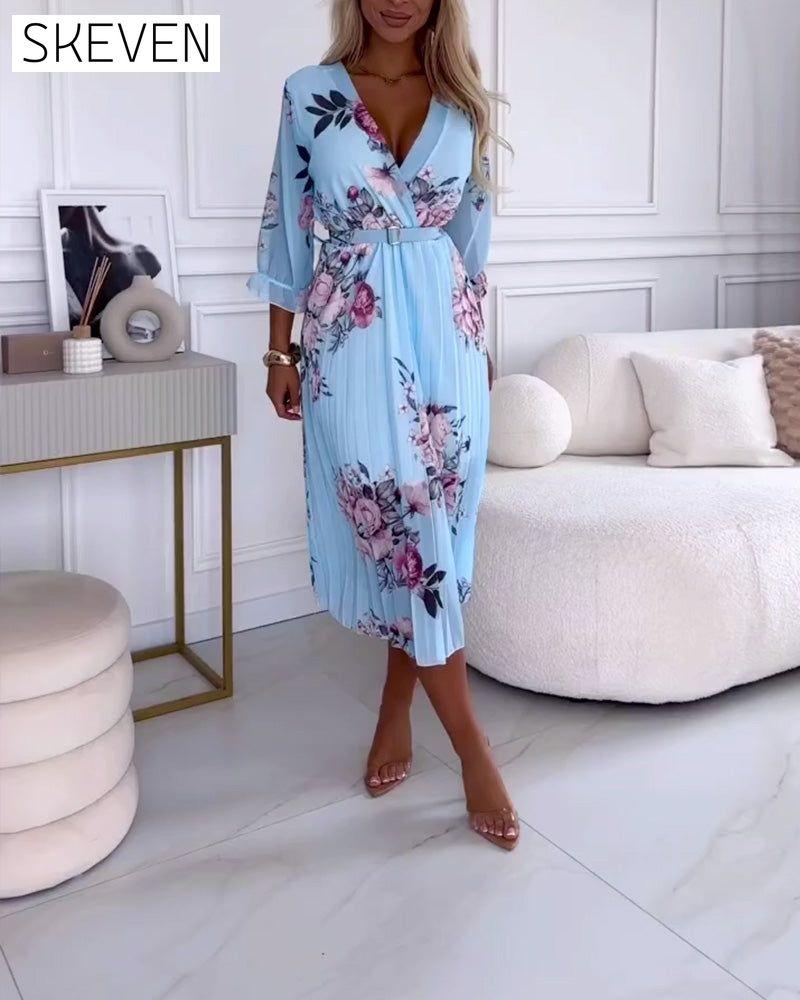 Elegant floral print pleated dress