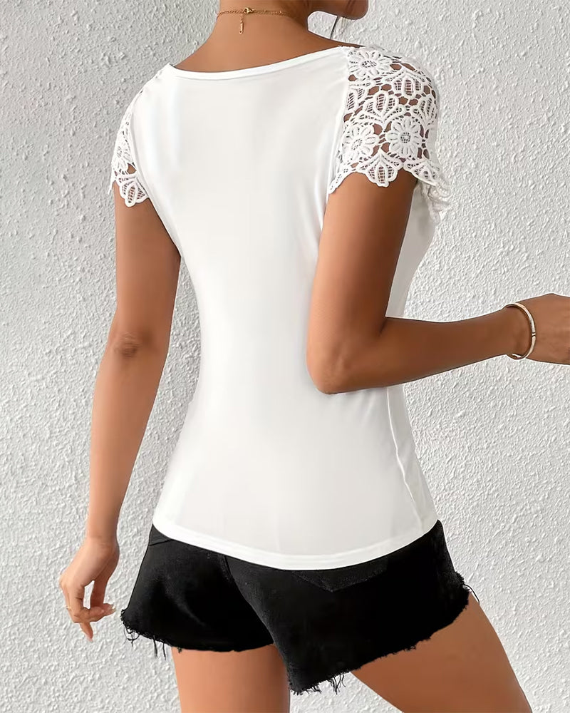 Lace Off-the-Shoulder Patchwork T-Shirt