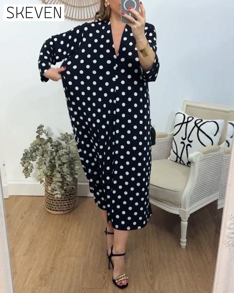 Robe ample à pois et col en V