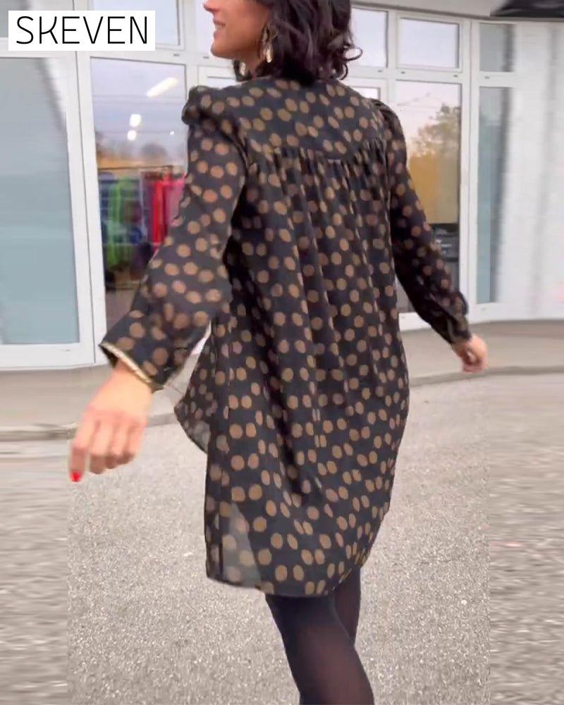 Langärmliges Kleid mit Polka-Dots