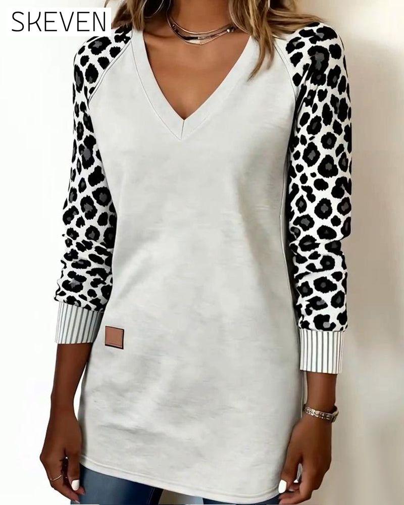 Mid-Length V-Neck Leopard Print Sweatshirt