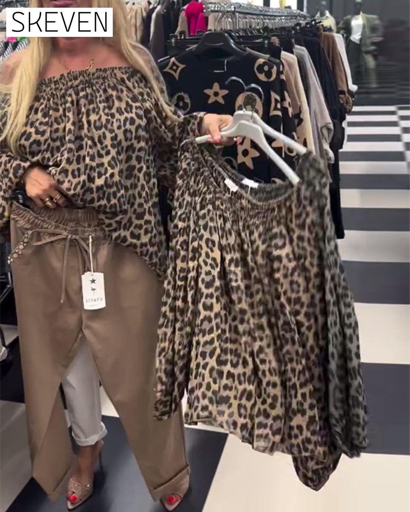 Modische Bluse mit Leopardenmuster und einer Schulterpartie