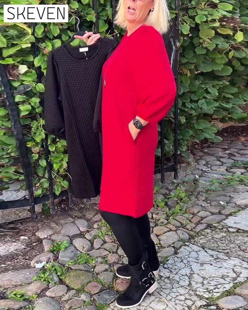 Lässiges einfarbiges Kleid mit Rundhalsausschnitt
