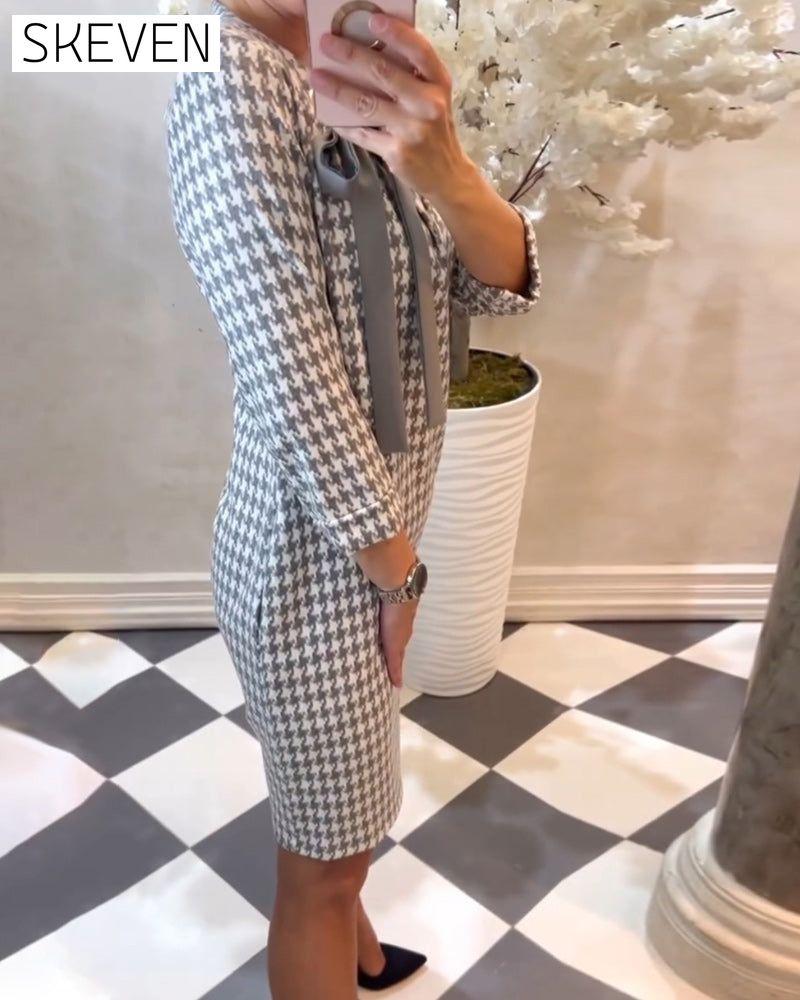 Elegantes Kleid mit Hahnentrittmuster